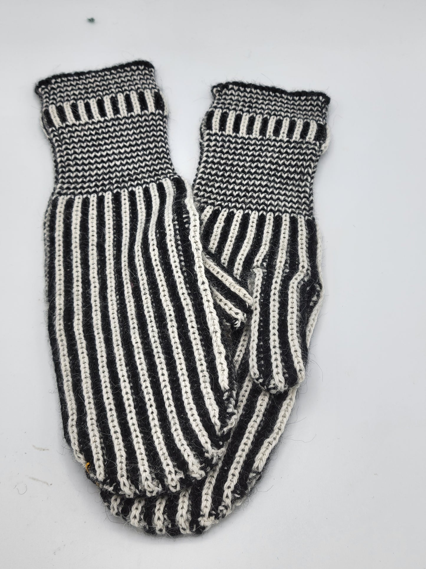 Raya Striped Alpaca Mittens