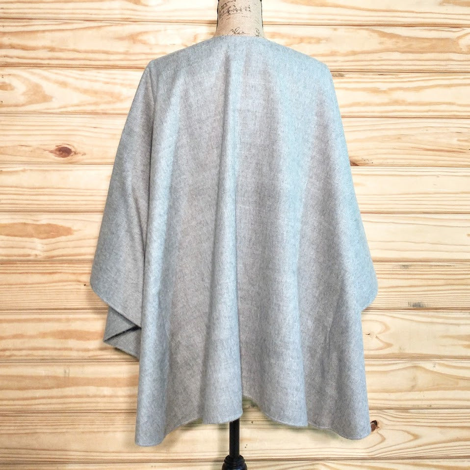 Alpaca Woven Ruana in gray back