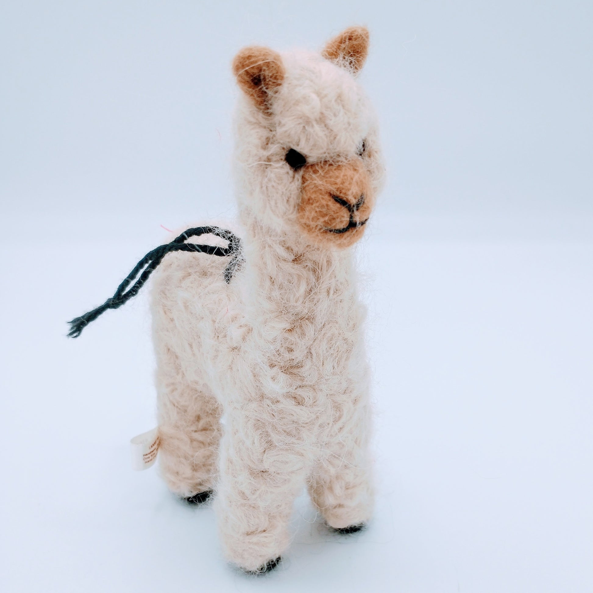 Herdsire 12″ Alpaca Fiber Sculpture cream